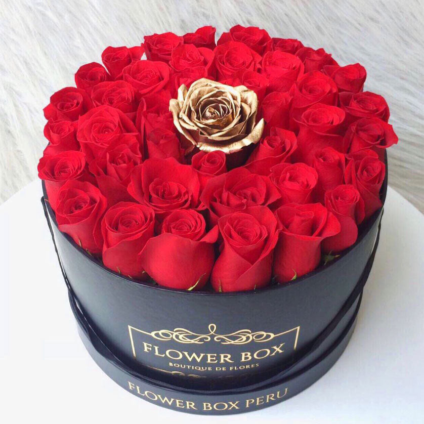 Hat Premium Box 30 rosas + Gold Rose