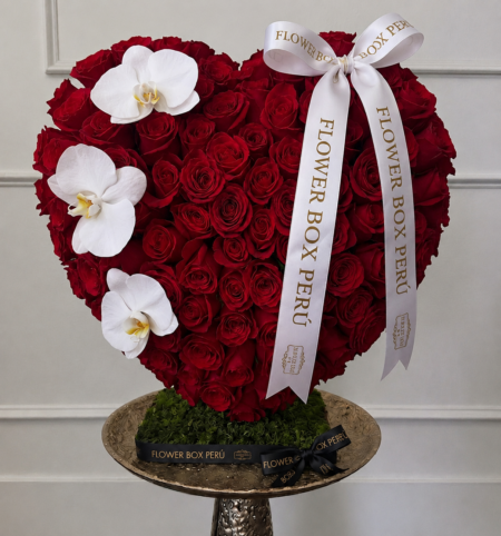 Mega Corazón 100 Rosas Rojas y Orquídeas