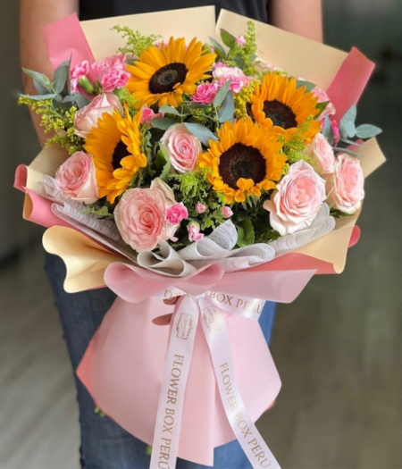 Ramo Lucía Rosas Rosadas y Girasoles